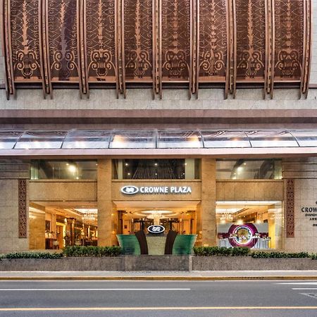 Crowne Plaza Shanghai Nanjing Road By Ihg Eksteriør bilde The entrance of the hotel