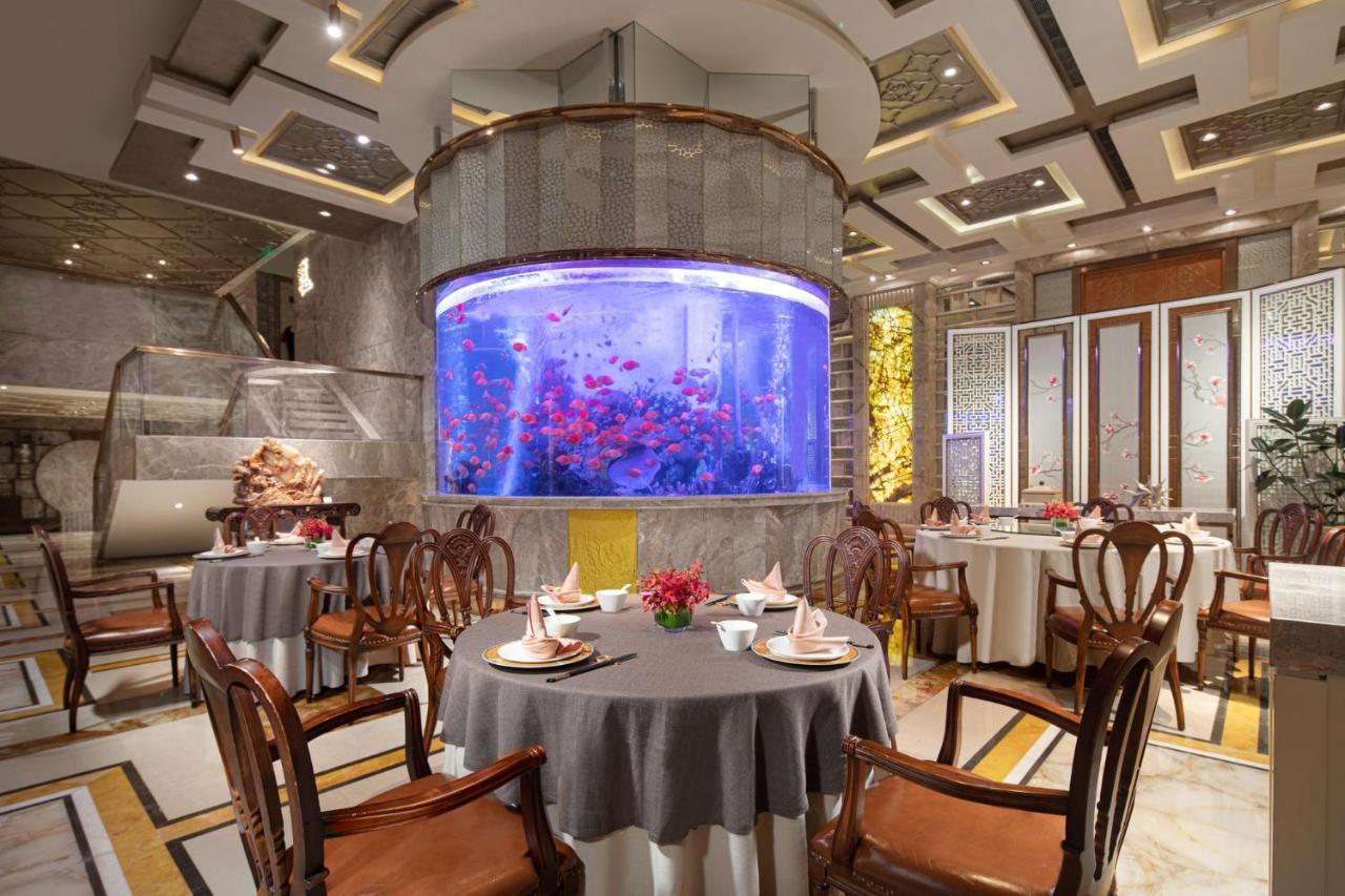 Crowne Plaza Shanghai Nanjing Road By Ihg Eksteriør bilde Interior of the restaurant