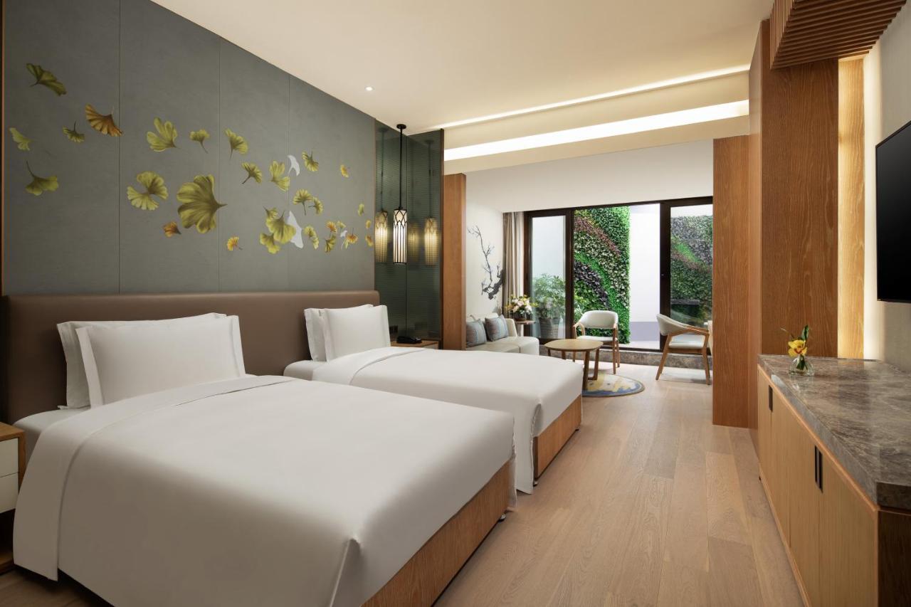 Crowne Plaza Shanghai Nanjing Road By Ihg Eksteriør bilde Deluxe Room