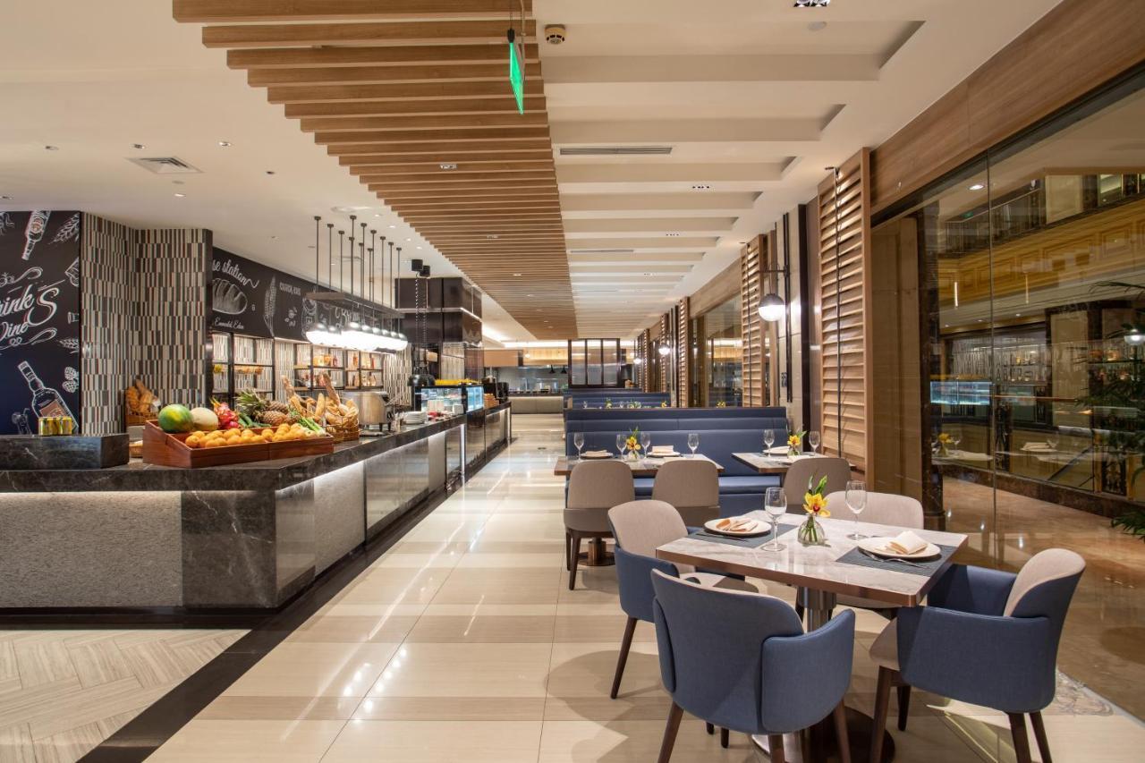 Crowne Plaza Shanghai Nanjing Road By Ihg Eksteriør bilde The restaurant